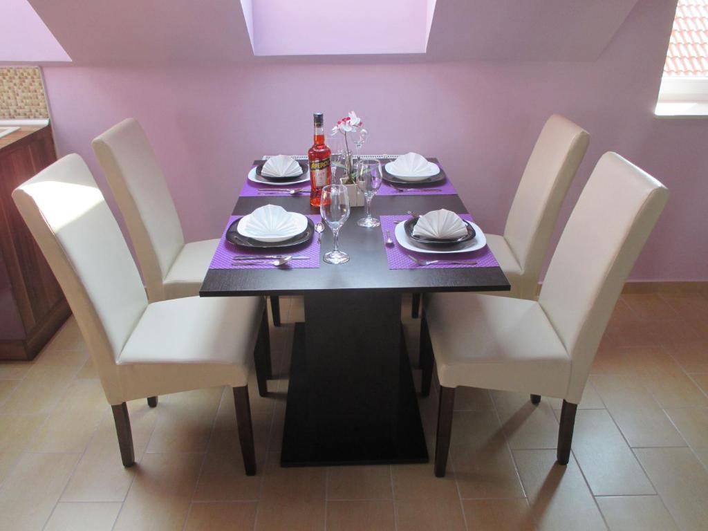 Alpha Apartman Sarvar Ngoại thất bức ảnh